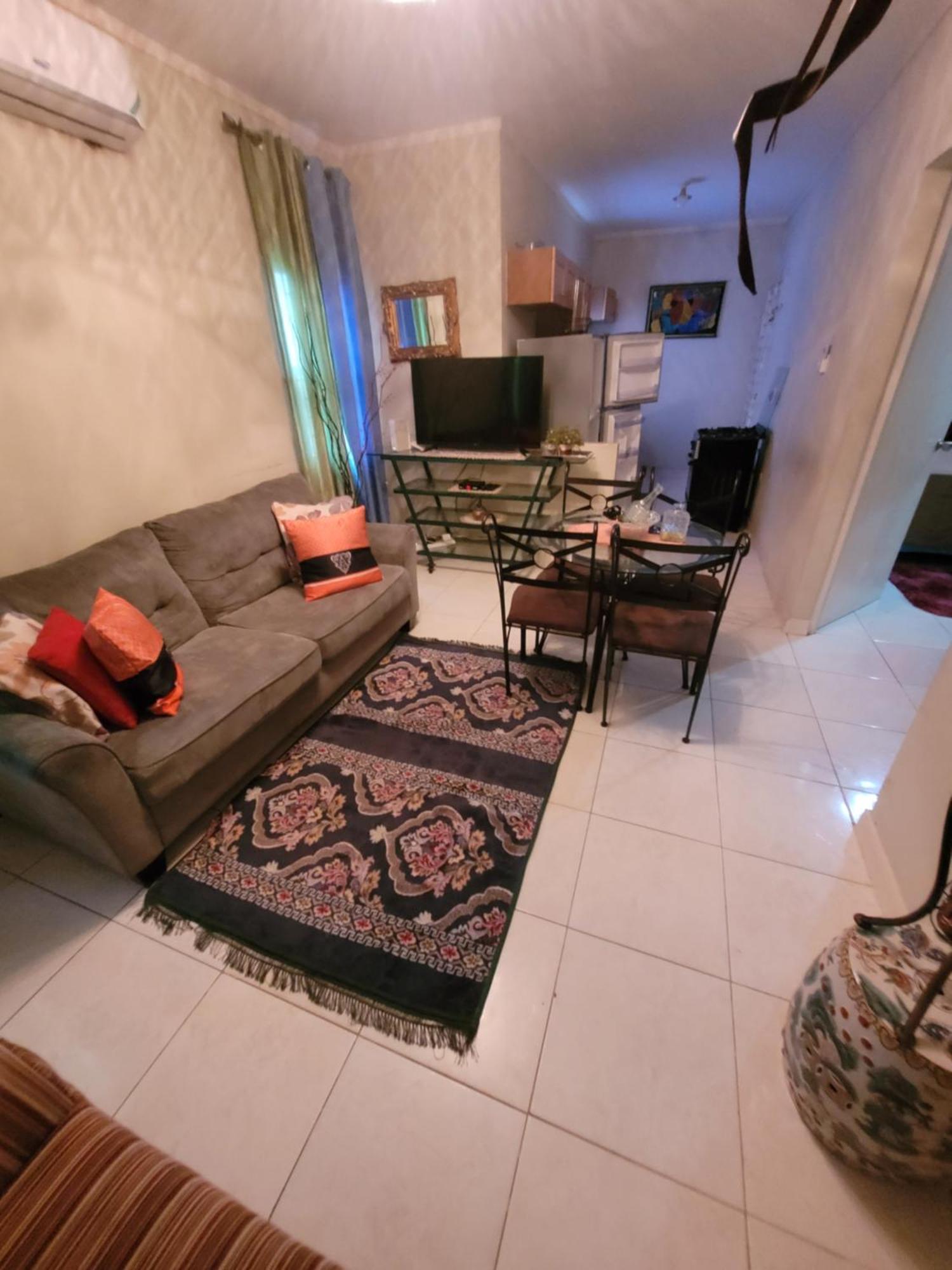 #1 Jacaranda Vacation Home Spanish Town Екстер'єр фото