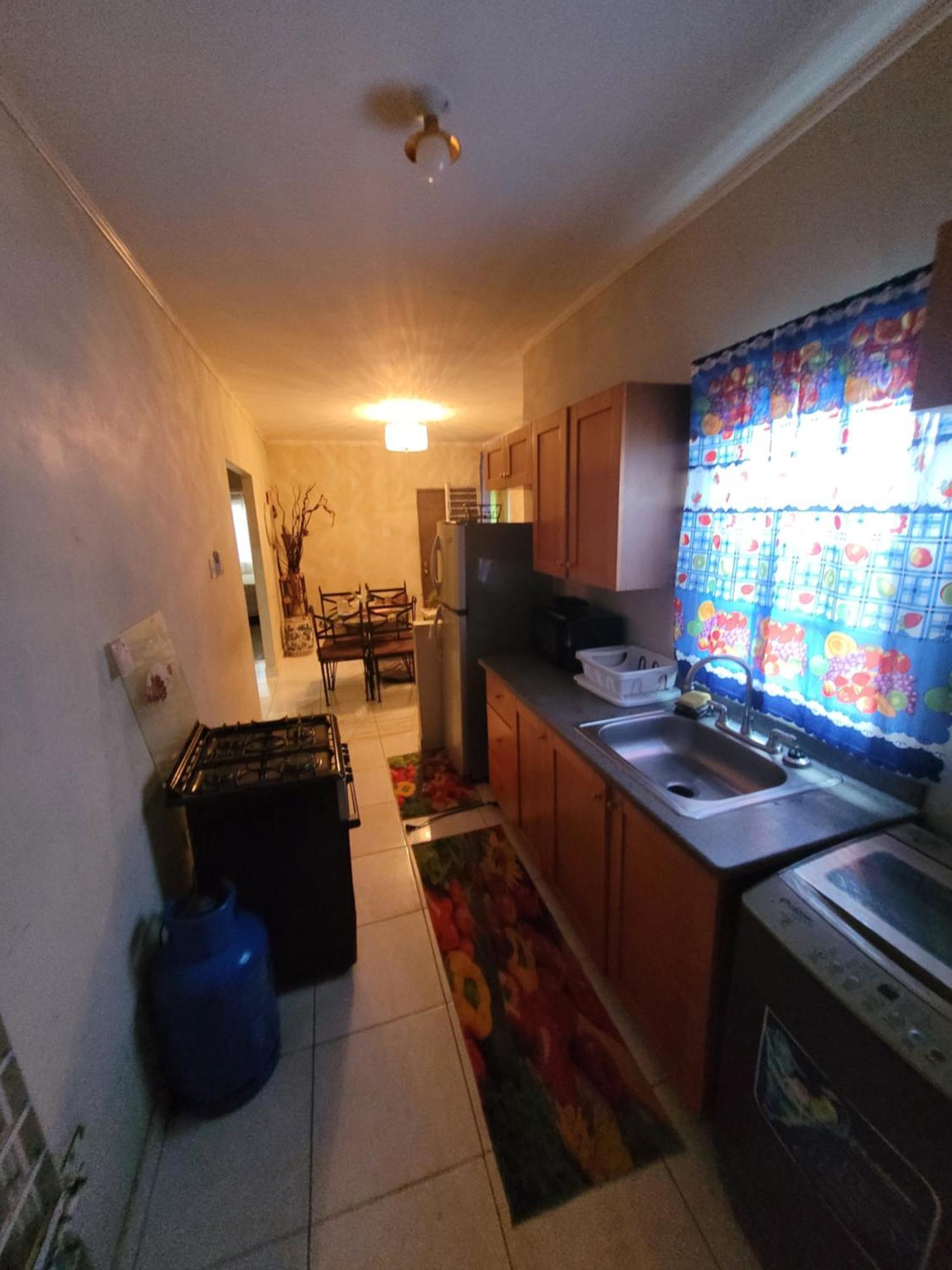 #1 Jacaranda Vacation Home Spanish Town Екстер'єр фото